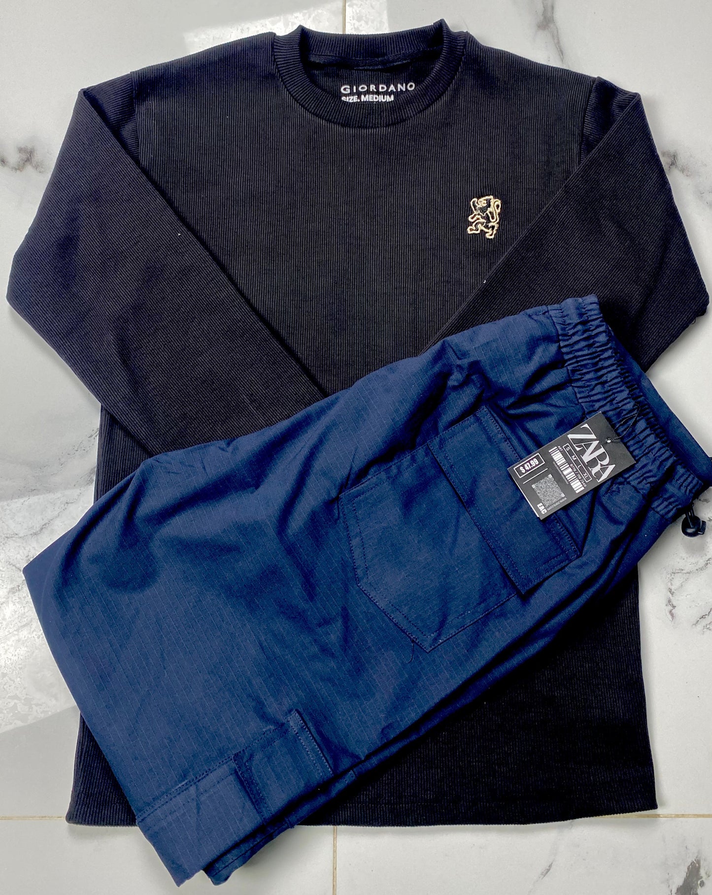 Giordano Black Sweatshirt - Royal Black C105